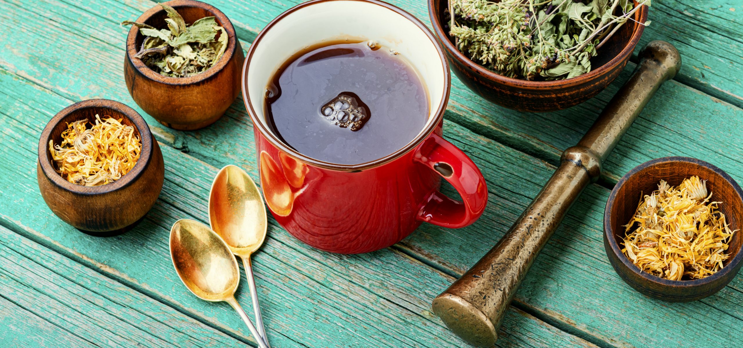 Confira 8 tipos de chás que você deveria conhecer e adicionar na sua rotina
